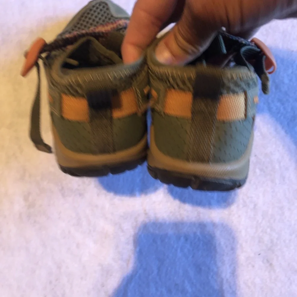 Chacos Youth Size 2 Hiking Sandal Shoes Green With Orange Straps Chaco Tread‎